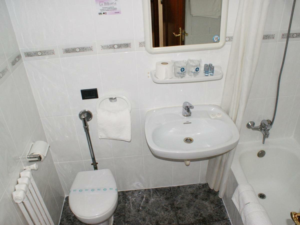 La Bilbaina Hotel Vitoria-Gasteiz Room photo